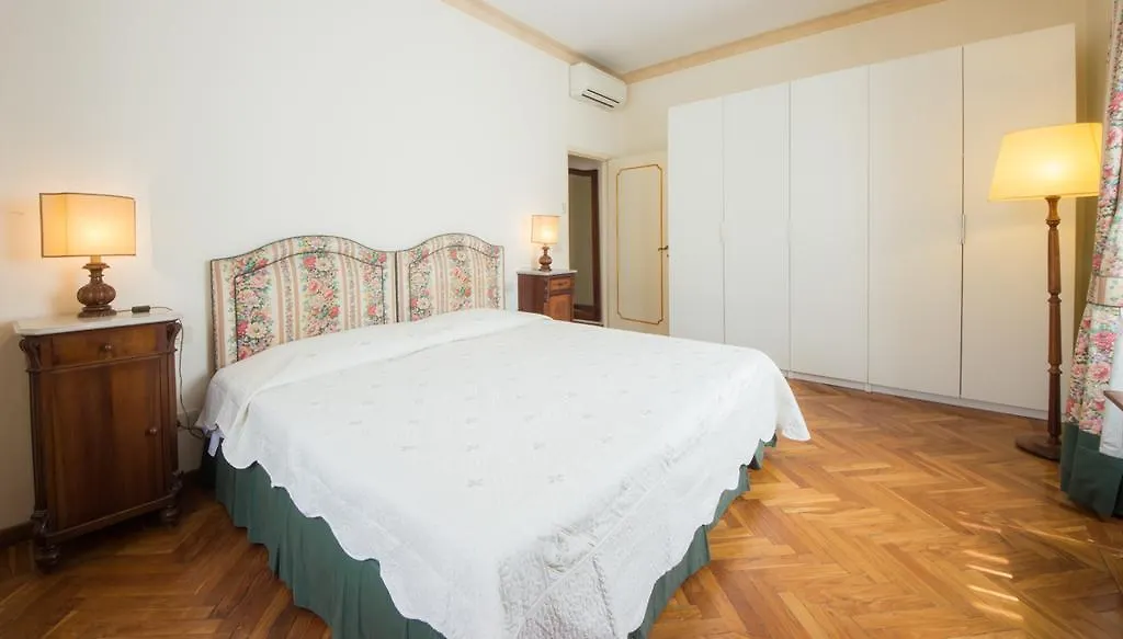 Ponte Vecchio Sunshine Apartment Florence