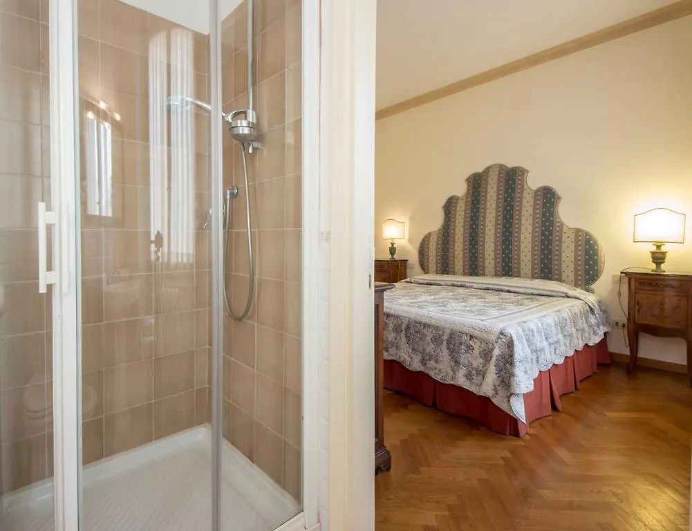 Ponte Vecchio Sunshine Apartment Florence 0*,