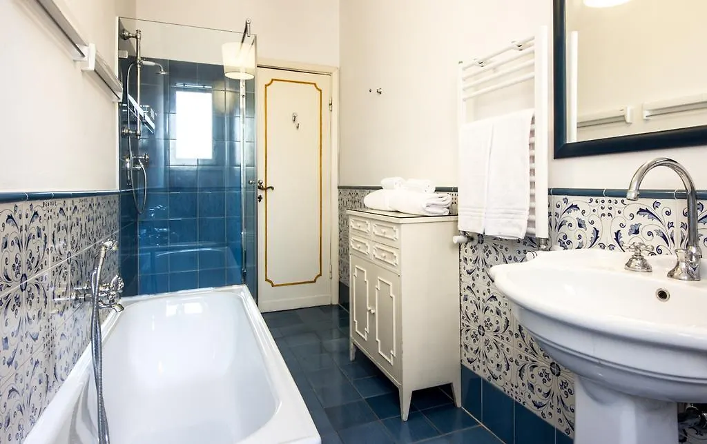 Ponte Vecchio Sunshine Apartment Florence 0*,  Italy