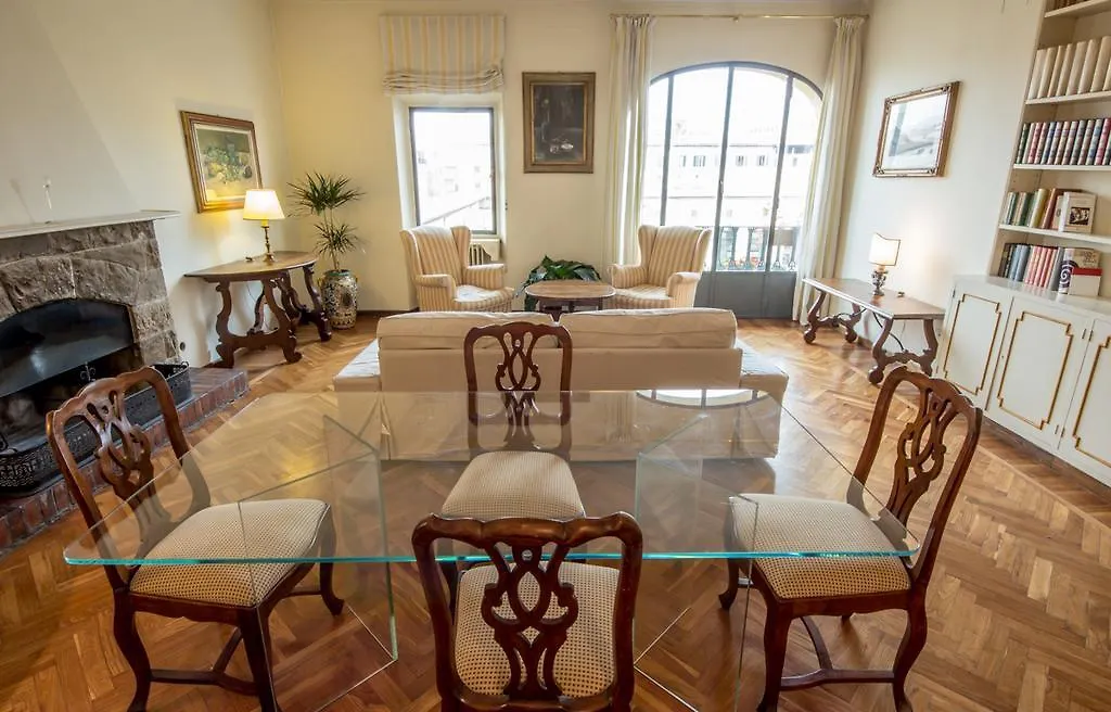 Ponte Vecchio Sunshine Apartment Florence Italy