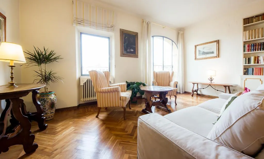 Ponte Vecchio Sunshine Apartment Florence