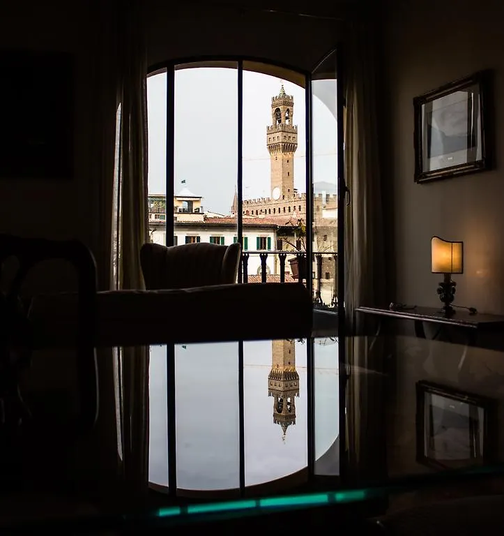 Ponte Vecchio Sunshine Apartment Florence Italy