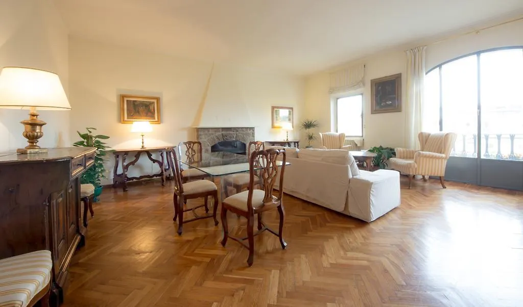Ponte Vecchio Sunshine Apartment Florence